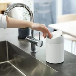 Simplehuman Cubos De Basura - Cubo De Basura Mini Para Mesa 1,5 L, Blanco CW2079 -Franke Shop 8dc79b50e806ad87a52e0089